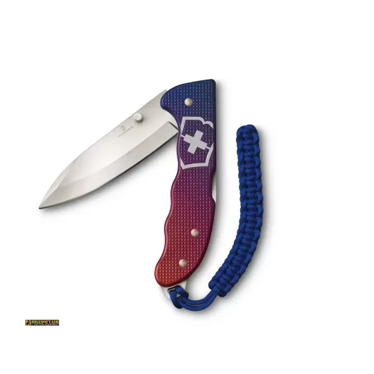 Victorinox hunter hot sale pro red